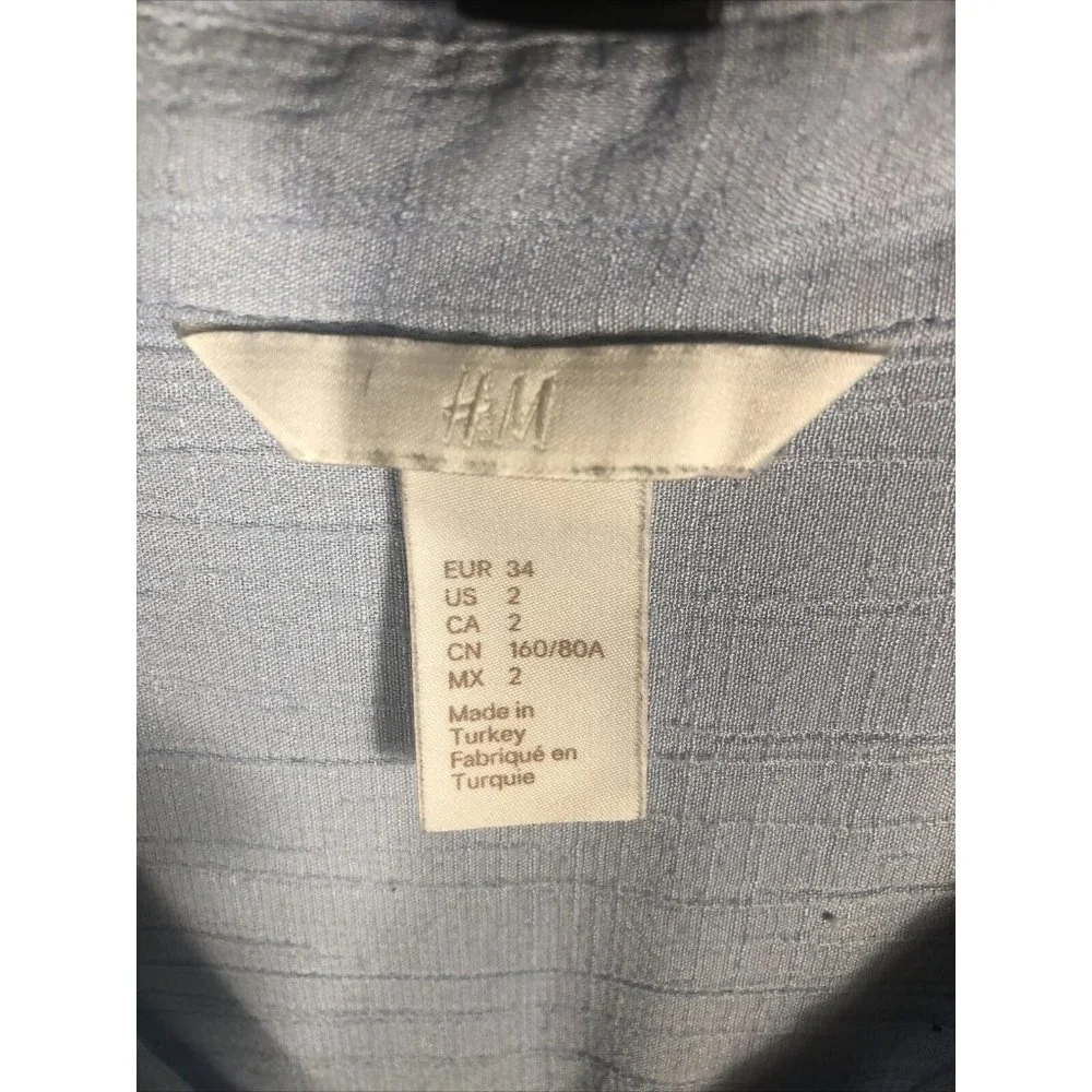H&M Shirt Button Down Women’s Long Sleeve Light Blue Blouse Adult Size 2  40-42 - Picture 12 of 14